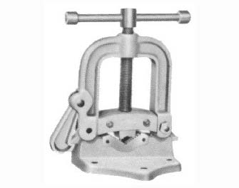 IMPA手冊 編號613757臺式管子虎鉗(圖1)