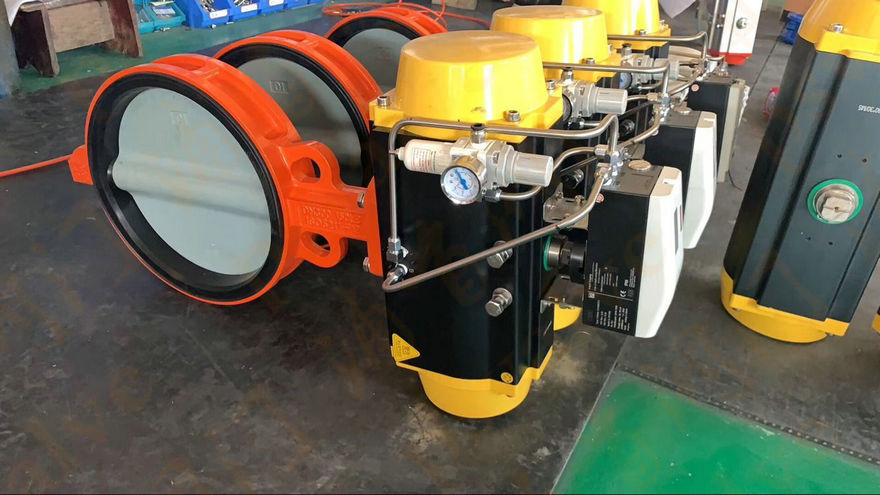 氣動對夾式軟密封蝶閥(圖1) 氣動對夾式軟密封蝶閥(圖1)